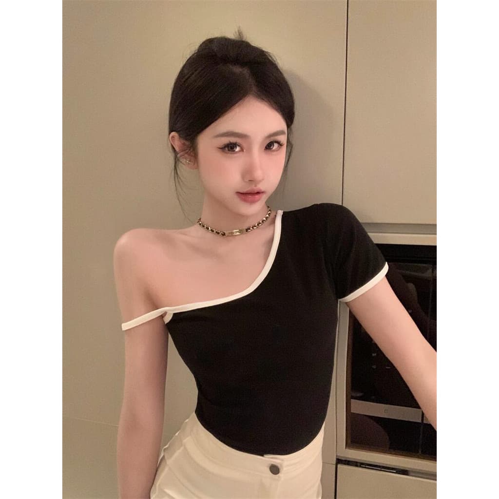Preto quente menina Design Irregular nicho chique topo 2026 verão fino-ajuste sem alças estilingue camiseta de manga cur