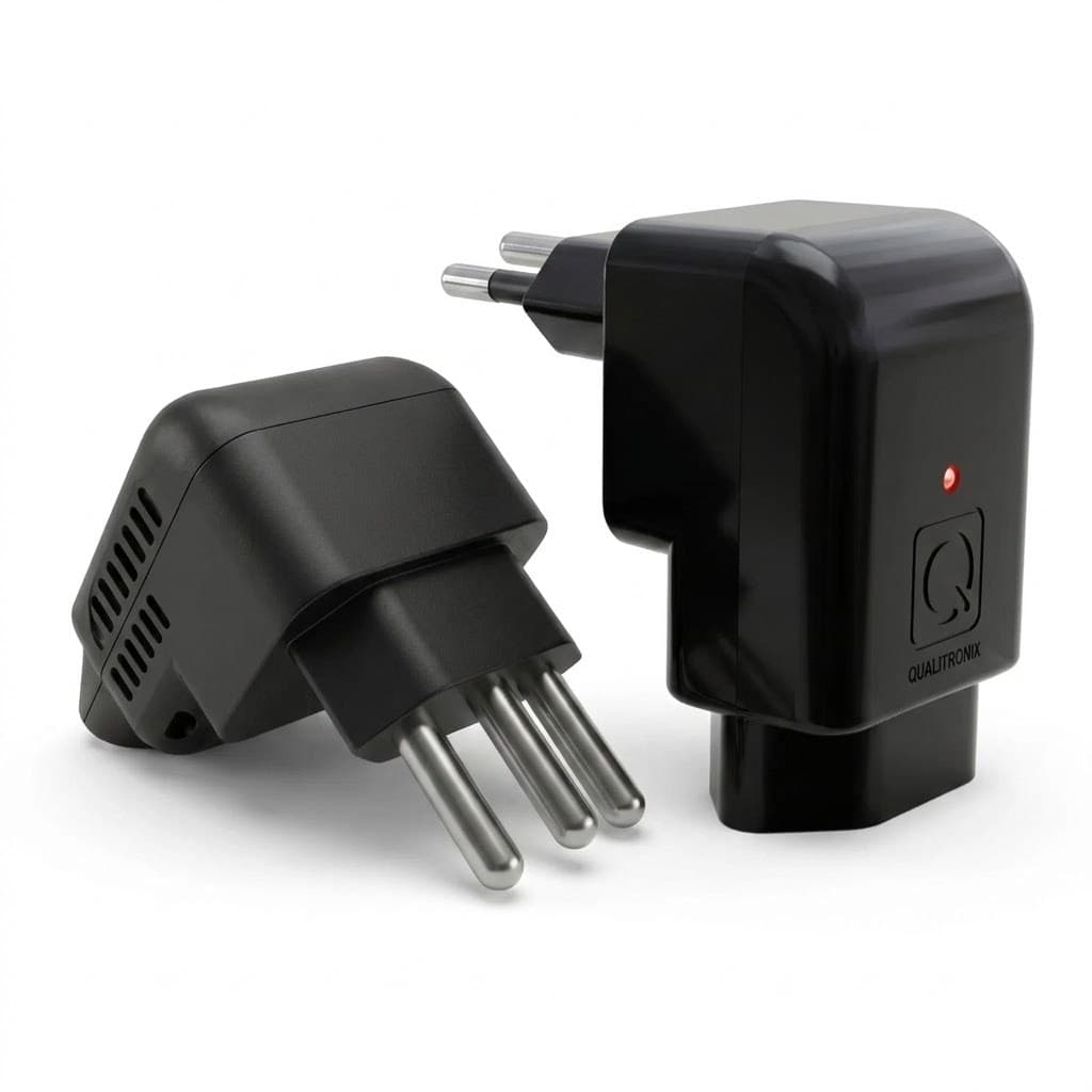 Plug Protetor de Tomada 3 Pinos 20A Preto Desing 90° Que Não Bloqueia Tomadas para Eletrodomésticos