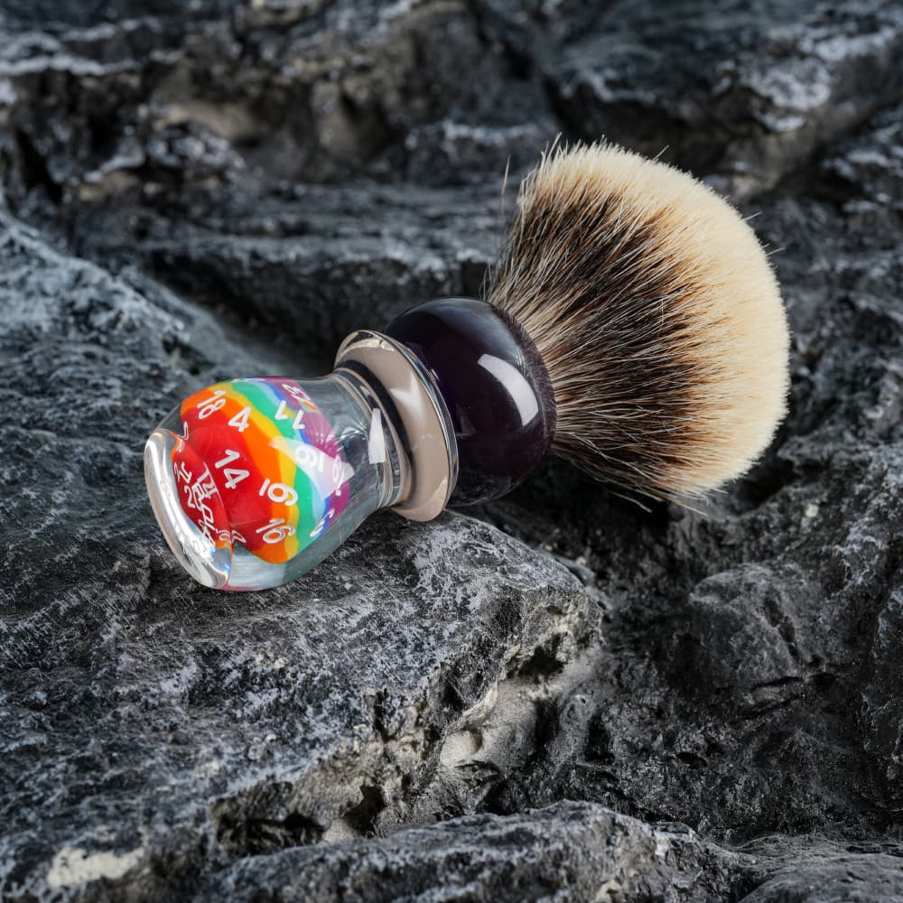 Yaqi escova de barbear de cabelo de texugo de dois estágios, escova de espuma de dados da sorte, cabo de resina, sabão d