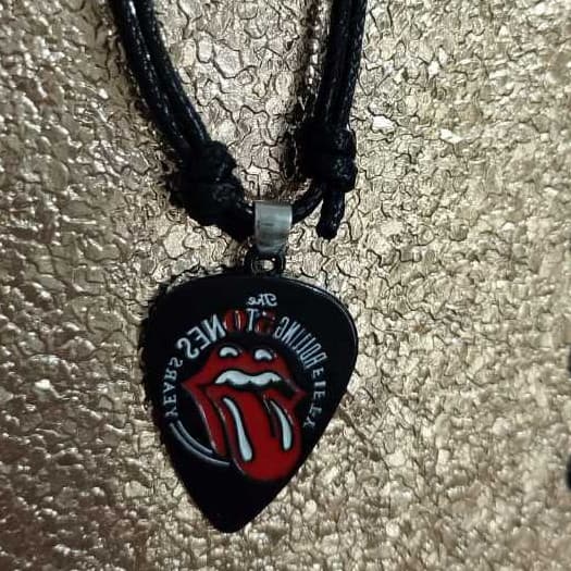 Colar Pingente Palheta Banda de Rock Rolling Stones