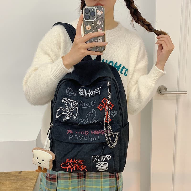 Mochila casual com costura retrô, versátil para o dia a dia, ideal para estudantes.