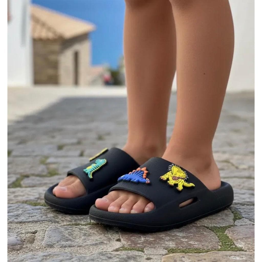 Chinelo Infantil Injetado  Dinossauro Preto Branco Lançamento Confortável