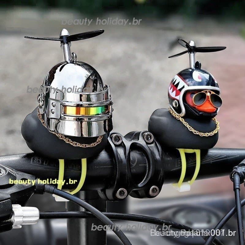 Pato Preto Com Hélice De Capacete Onda De Carro Quebrando Ornamentos Internos Decoração