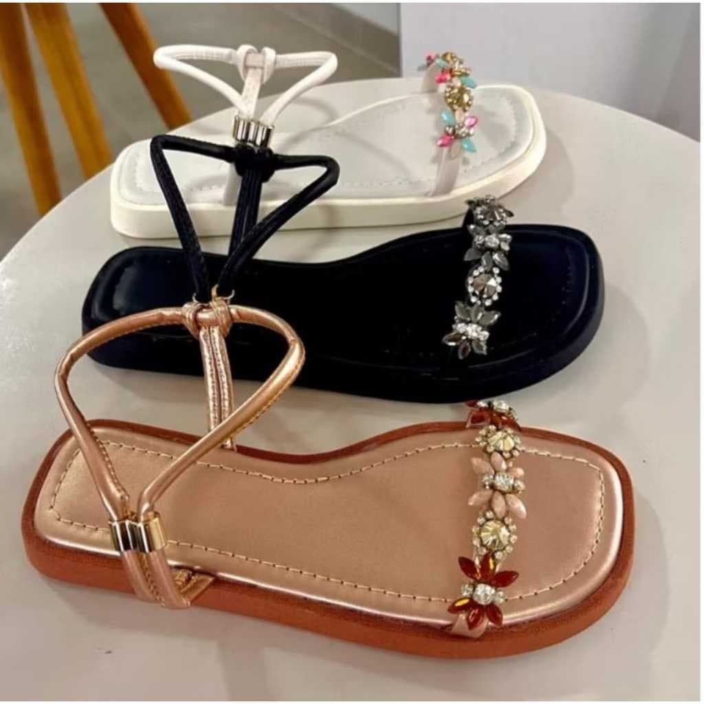 Sandalia Flat Feminina Rasteira Rasteirinha Detalhe Em Pedraria Luxuosa Novidade Verão 2026 Luxo