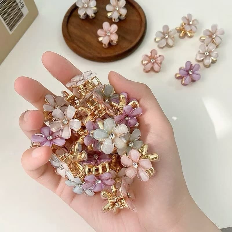 Piranhas /Presilhas Mini Flor Com Pérola/ Cristal e Strass – Grampos de Cabelo Decorativos Para Mulheres
