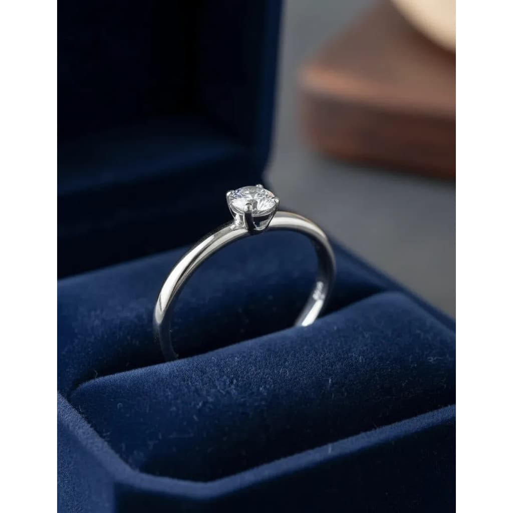 Anel Solitário Prata/Dourado Com Pedra Zircônia Aço Inox Luxo Brilho Tendência Noivado Casamento Namoro