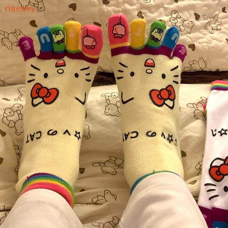 [risesky] Kawaii Hello Kitty Meias De Cinco Dedos Anime Sanrio KT Cat Y2K Chão Macias Para Casa Presente Pa