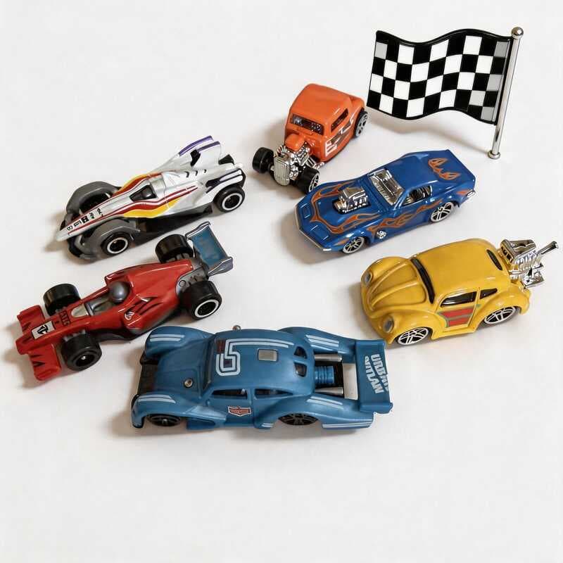 Kit 3 ou 6 Carrinhos De Ferro Miniatura Brinquedo Infantil Coleção Presente