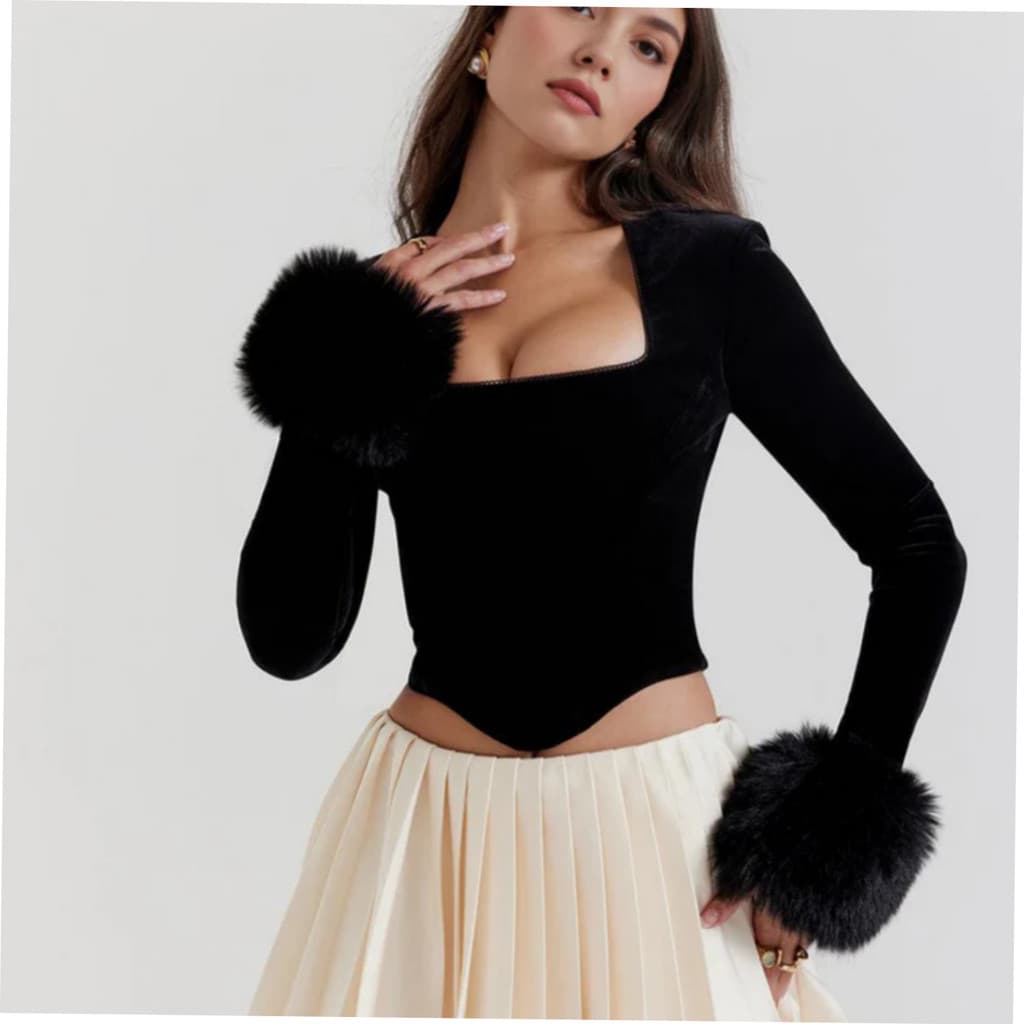 Blusa Cropped Feminino Veludo Preto Manga Longa Punhos Pelúcia Decote Quadrado Barra Pontiaguda