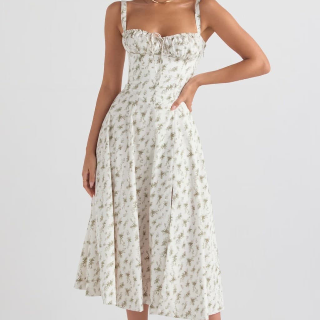 Vestido midi evasê floral Off White tamanho P