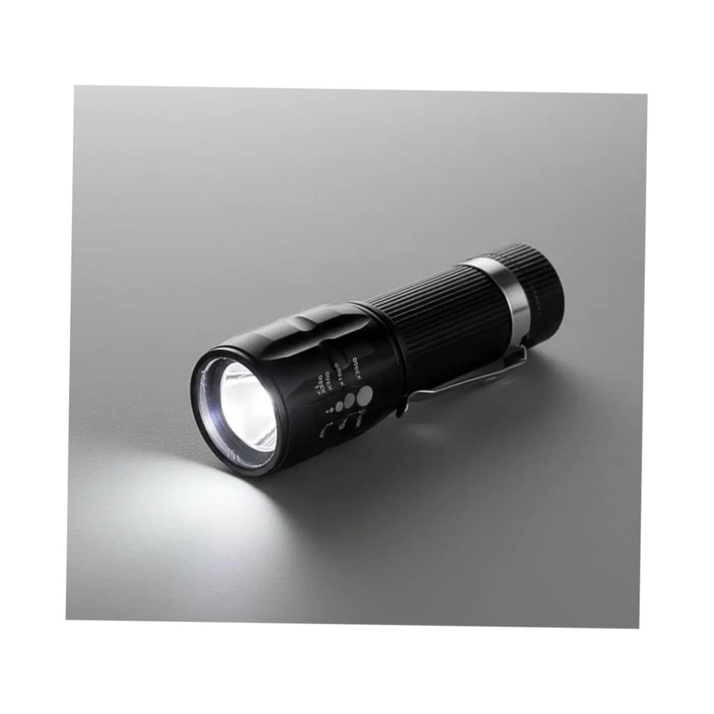 Lanterna Tática Portátil MINI a Pilha com Zoom Telescópico