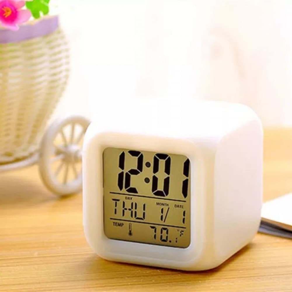Relógio Cubo Digital com LED RGB Alarme Kapbom KA-7058