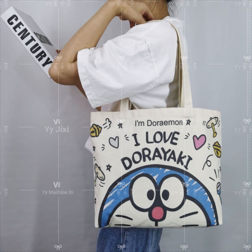 Saco de lona Original de desenho animado Doraemon Strawberry Bear Student Commuter High-End Fashion Durable ins Style