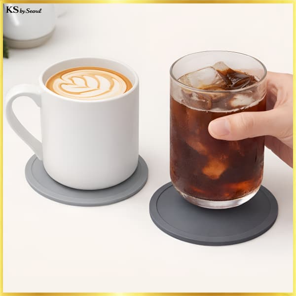 Daiso Korea [Conjunto De 2 Peças] Porta-Copos Redondo De Silicone Resistente Ao Calor 10 cm (2 Unidades)