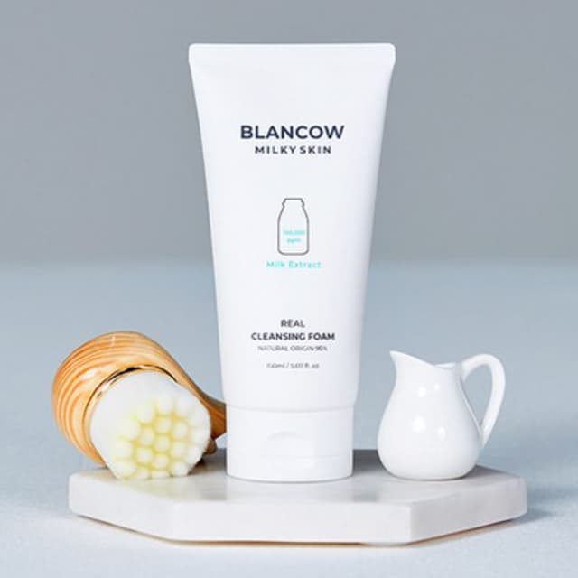 Espuma De Limpeza BLANCAW Real Milk 150ml – Hidratante E Reafirmante