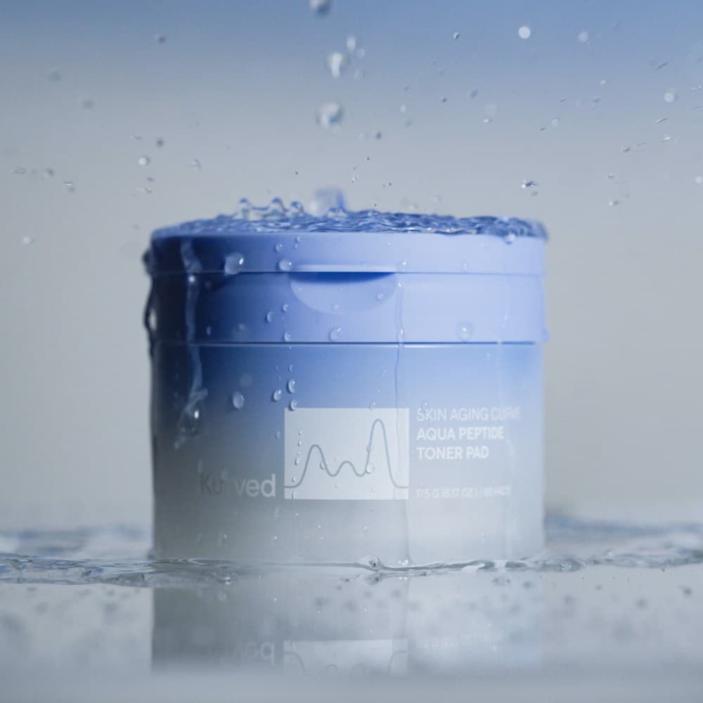 KURVED Aqua Peptide Toner Pad 60 Lenços – Hidratação e Firmeza com PHA Esfoliante Suave