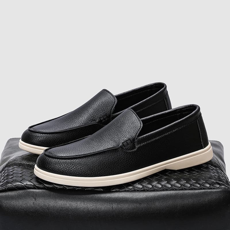 Sapatos masculinos casuais de couro Slip-On mocassins sola plana moda leve baixo-Top preto ervilhas sapatos masculinos