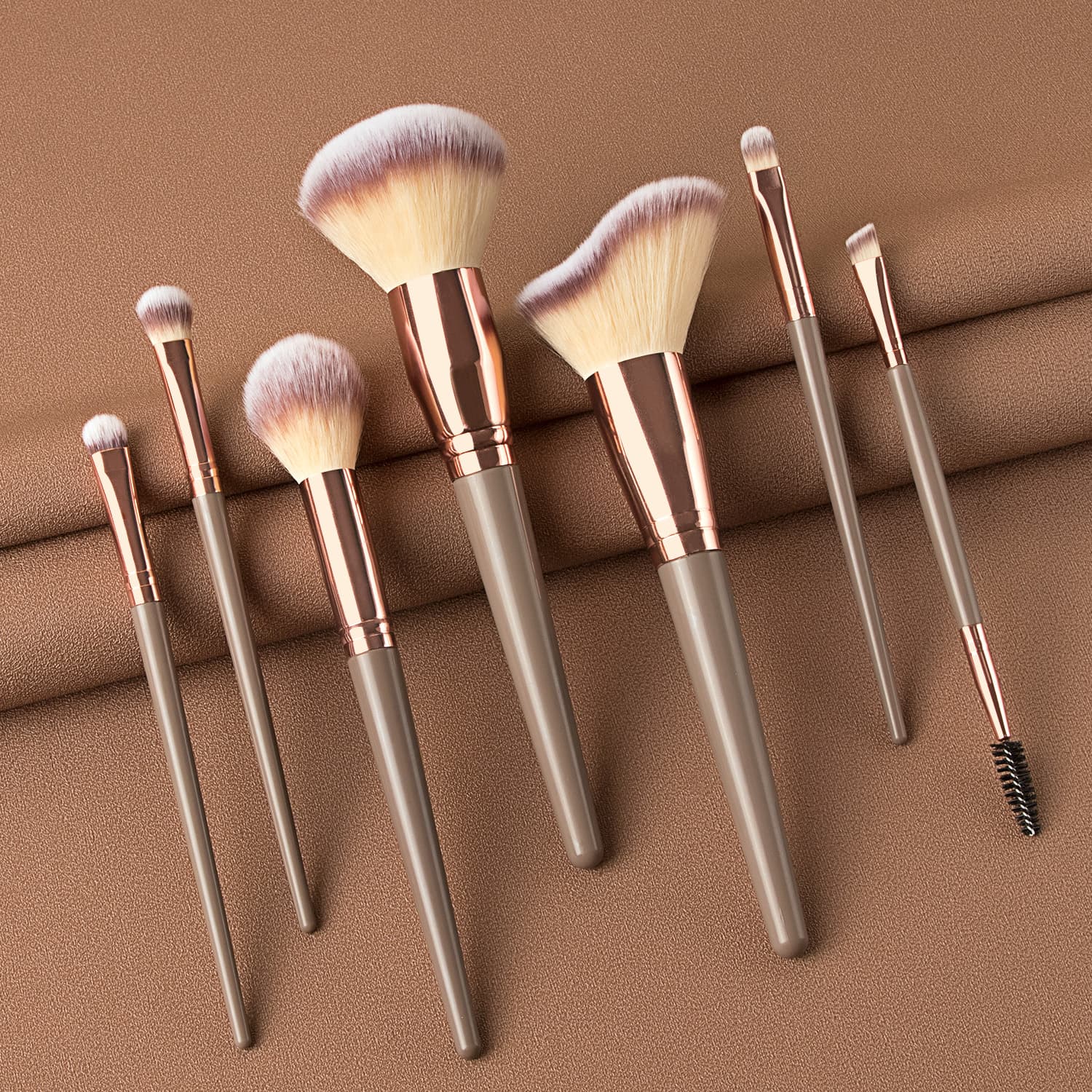 Conjunto De Pincéis De Maquiagem Grandes Marrons De 7 Unidades , Incluindo Blush , Pó Solto , Contorno E Pincel De Sombr