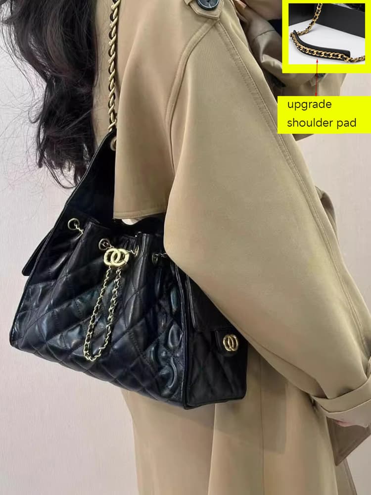 Bolsa tiracolo de balde com cordão acolchoada, alça de ombro com corrente dourada entrelaçada, bolsa tiracolo de grande