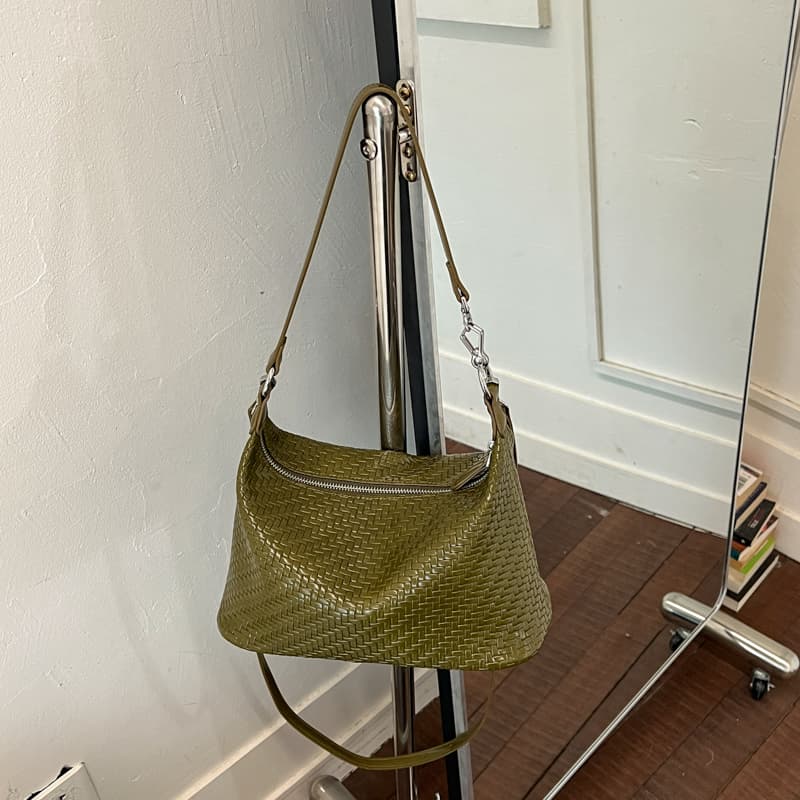 Nicho premium de bolsas femininas populares: bolsa tiracolo de ombro única, bolsa casual e tote