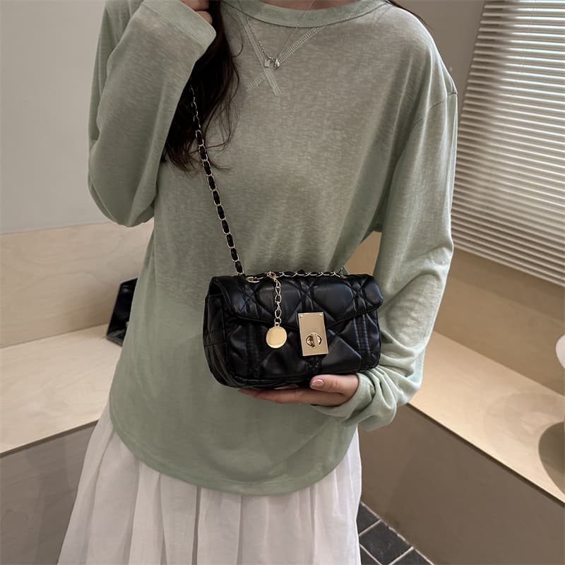 Bolsa quadrada pequena de corrente delicada, bolsa tiracolo retrô de luxo leve, bolsa tiracolo moderna e versátil