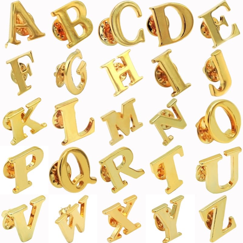 Moda A-Z Alfabeto Mulher Homem Crachás Ouro Cor Carta Inicial Lapela Alfinetes Metálicos Jóias Acessórios Presente De Natal