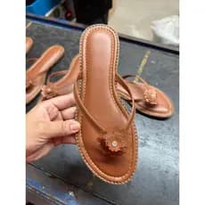 Chinelo Flor Rasteirinha Bico Redondo Dia a Dia Casual Numeração Especial Tamanho Grande 40,41,42,43