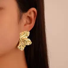 Brincos em formato de Flor, Brinco feminino, dourado ou prata Leves e Confortáveis