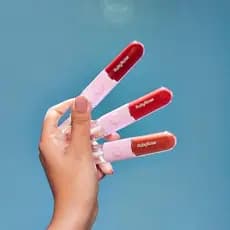 Duo Gloss e Batom Líquido com Efeito Matte e Resistente, Perfeito pro Verão em 6 cores- Ruby Rose- contém 9,6ml.