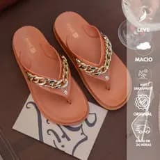 Chinelo Feminino Nuvem com Corrente Dourada Blogueira Verão Sandália Rasteira Papete Confortável