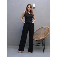 Macacão Feminino Pantalona Canelado c/ Decote V