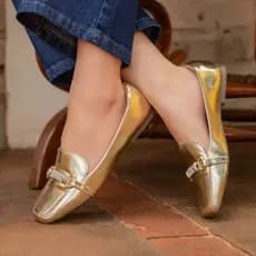 Sapatilha Feminina Mocassim Metalizado Bico Quadrado Sapato Feminino com enfeite