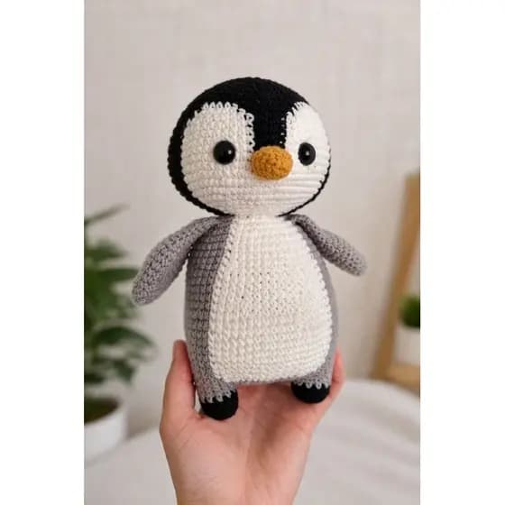 Amigurumi Pinguim Fofo 25cm – Artesanal em Fio Soft