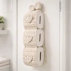 Porta Papel Higiênico de Crochê Artesanal | 3 Rolos | Fio Cru Grosso e Resistente | Decoração Delicada para Banheiro