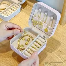 KIT com 02/04Porta Joias Portátil Caixinha Bolsa de Armazenamento Colar Brincos Anéis