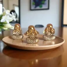 Trio de Estátuas Buda Baby Decorativo Dourado em Resina 4cm Não Falo Não Ouço Não Vejo