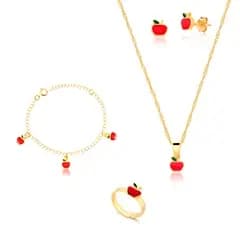 Kit Conjunto Infantil Maçãzinha em Resina com Colar, Pingente, Brinco, Pulseira e Anel Regulável Banhado a Ouro 18k