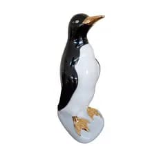 Pinguim De Geladeira 21,5cm Detalhes Em Ouro Porcelana