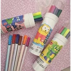 Kit C/12 Canetas Hidrográficas Ponta Fina à Base de Água + Estojo Portátil