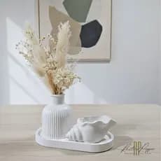 Kit Decorativo com Vaso Castiçal Flor de Lótus e Bandeja Oval
