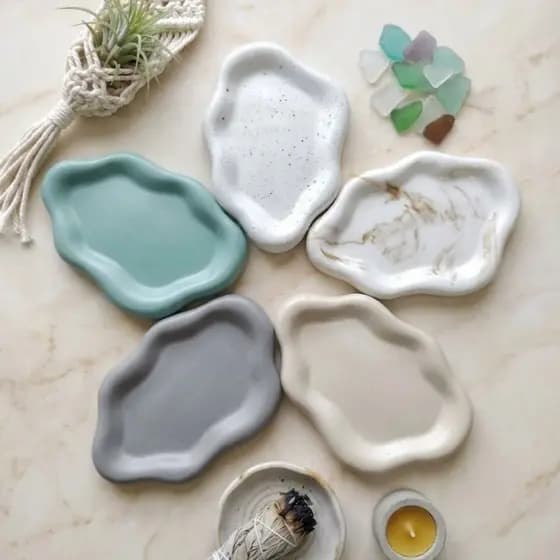 Bandeja Orgânica Decorativa em Porta Joias em Gesso Luxo