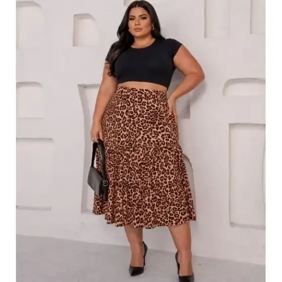 Saia Três Marías Midi Forrado slim e plus size