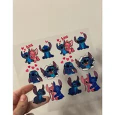 1 Cartela de Adesivos Stitch e Angel – Personalize Canecas, Copos, Presentes e Mais! 12 Adesivos