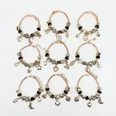 Pulseira Berloques Rose Estilo Feminina Presente moda/Modelo aleatório（Promoção）