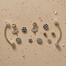 Kit  Pingente Bottons Pins Femininos para Babuche Decoração Calçados Strass Luxo