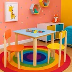 Conjunto Mesa c/ 2 Cadeiras crianças Infantil Brinquedos Colorê Tampo em MDF 15mm e Pés em Madeira