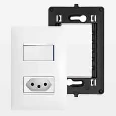 Conjunto Completo Interruptor Simples com Tomada 20A PIAL Plus+ Legrand 615073BC