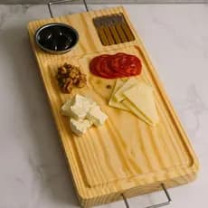 Tábua de Churrasco com Molheira e Garfinhos – Petiscos, Mesa Posta, Tábua de Frios -  Madefer Inox