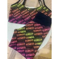 Conjunto Fitness Top + Short + Xuxa de Cabelo Brinde Estampa Fitness