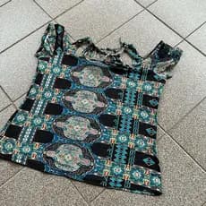 Blusa Multicolorida Rosa Linda Detalhe Ombro M